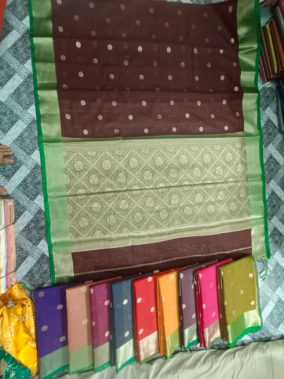 pallu butti cotton maheshwari silk saree